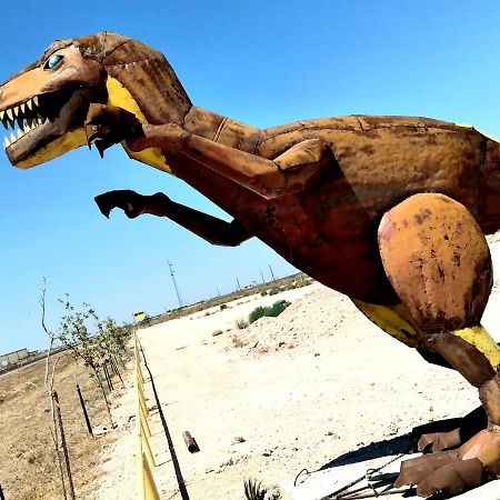 T-Rex Lodge Crane Eksteriør bilde